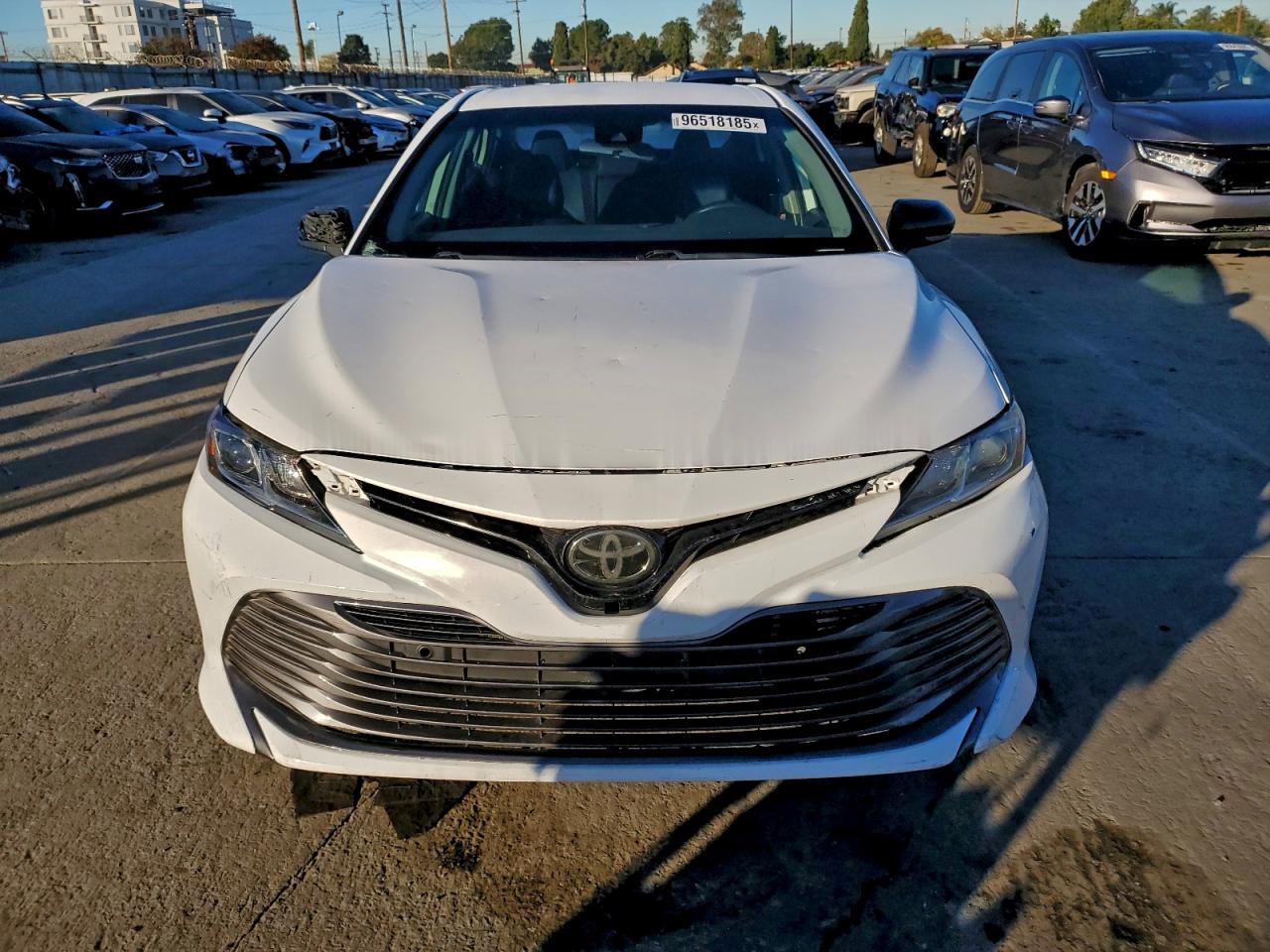 Toyota Camry Se Image 6