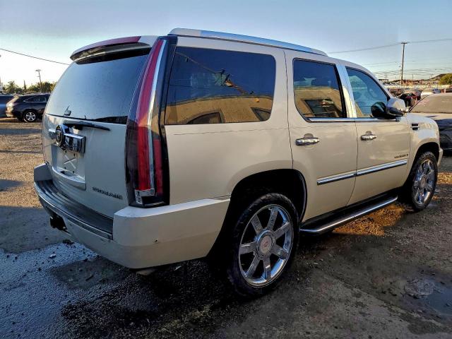 Cadillac Escalade Luxury Image 8