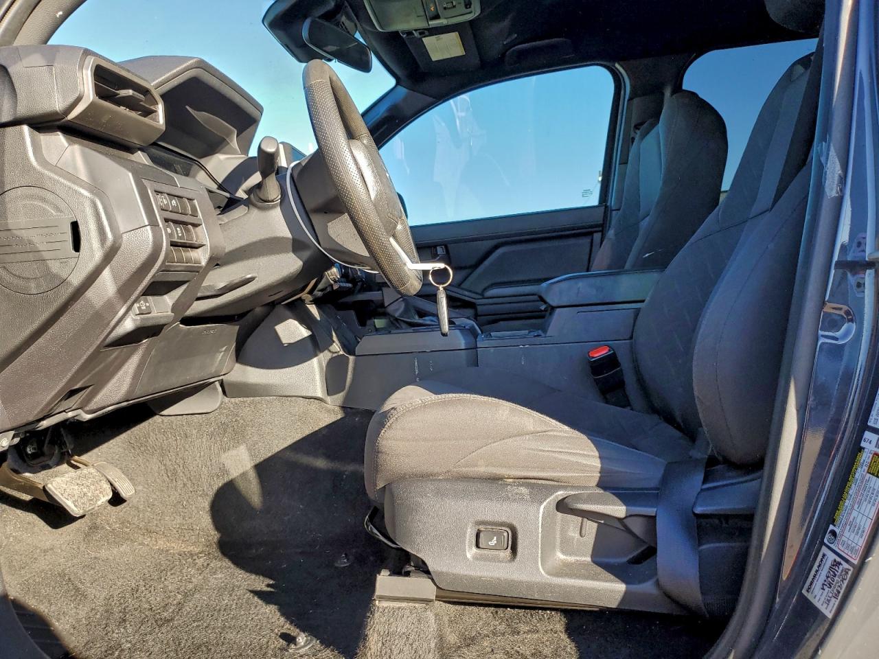 Toyota Tacoma Double Cab Image 4