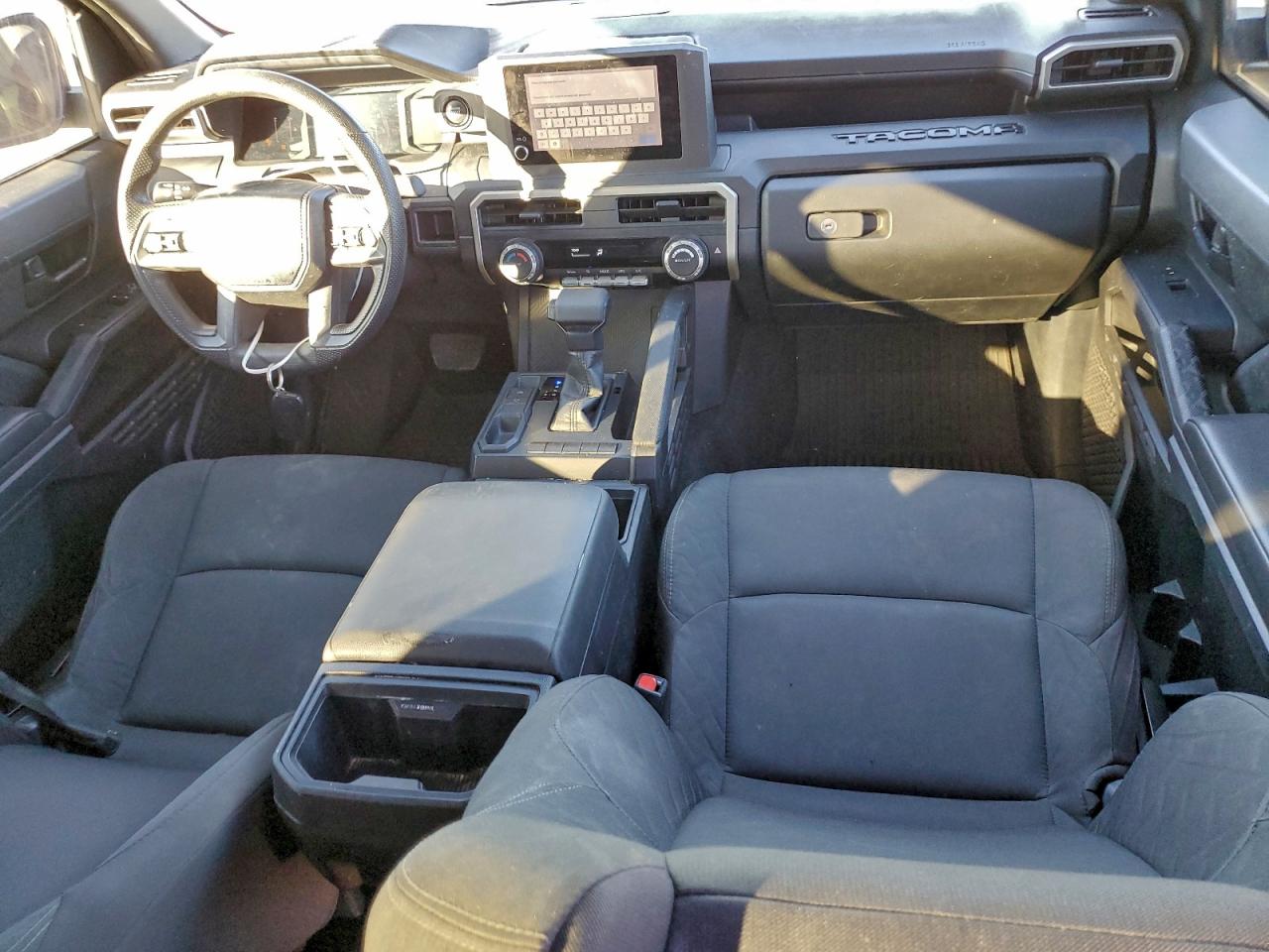 Toyota Tacoma Double Cab Image 3