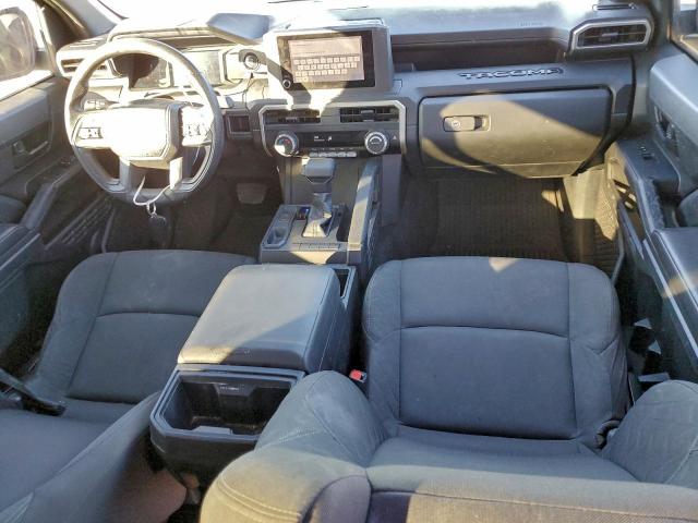 Toyota Tacoma Double Cab Image 3