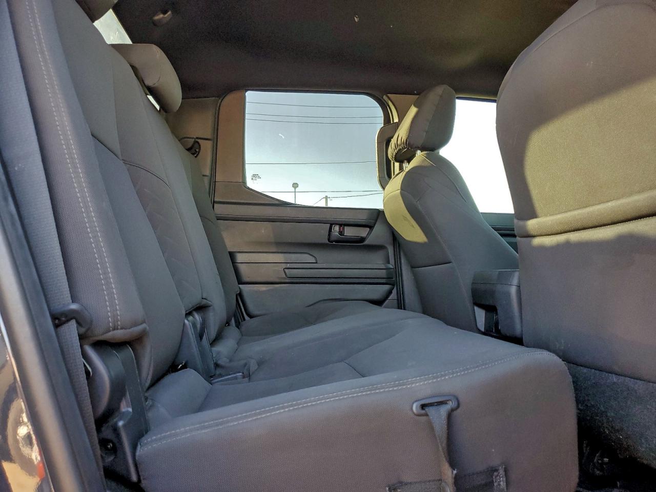 Toyota Tacoma Double Cab Image 12