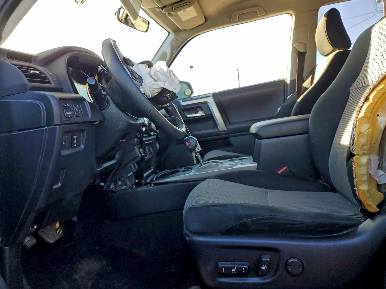 Toyota 4Runner Sr5 Image 13