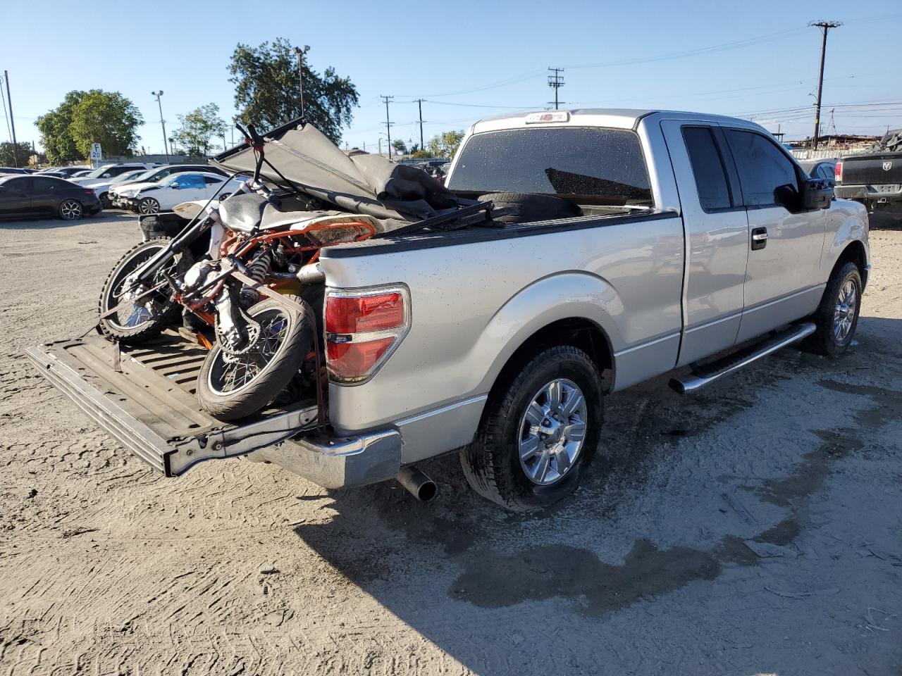 Ford F-150 Super Cab Image 12