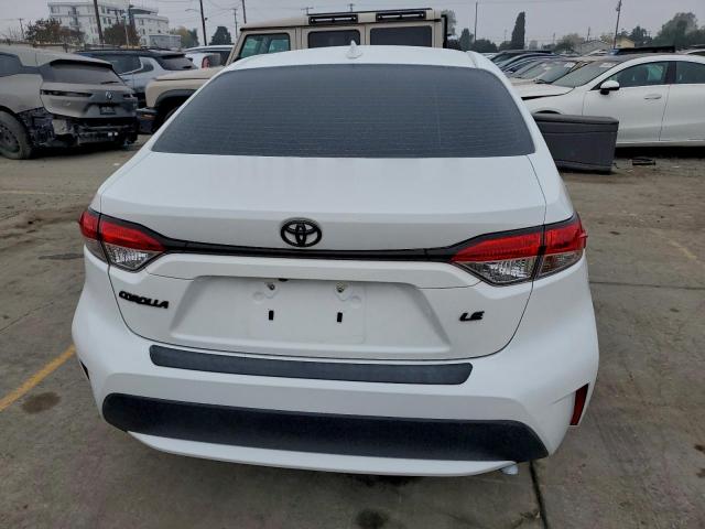 Toyota Corolla Le Image 8