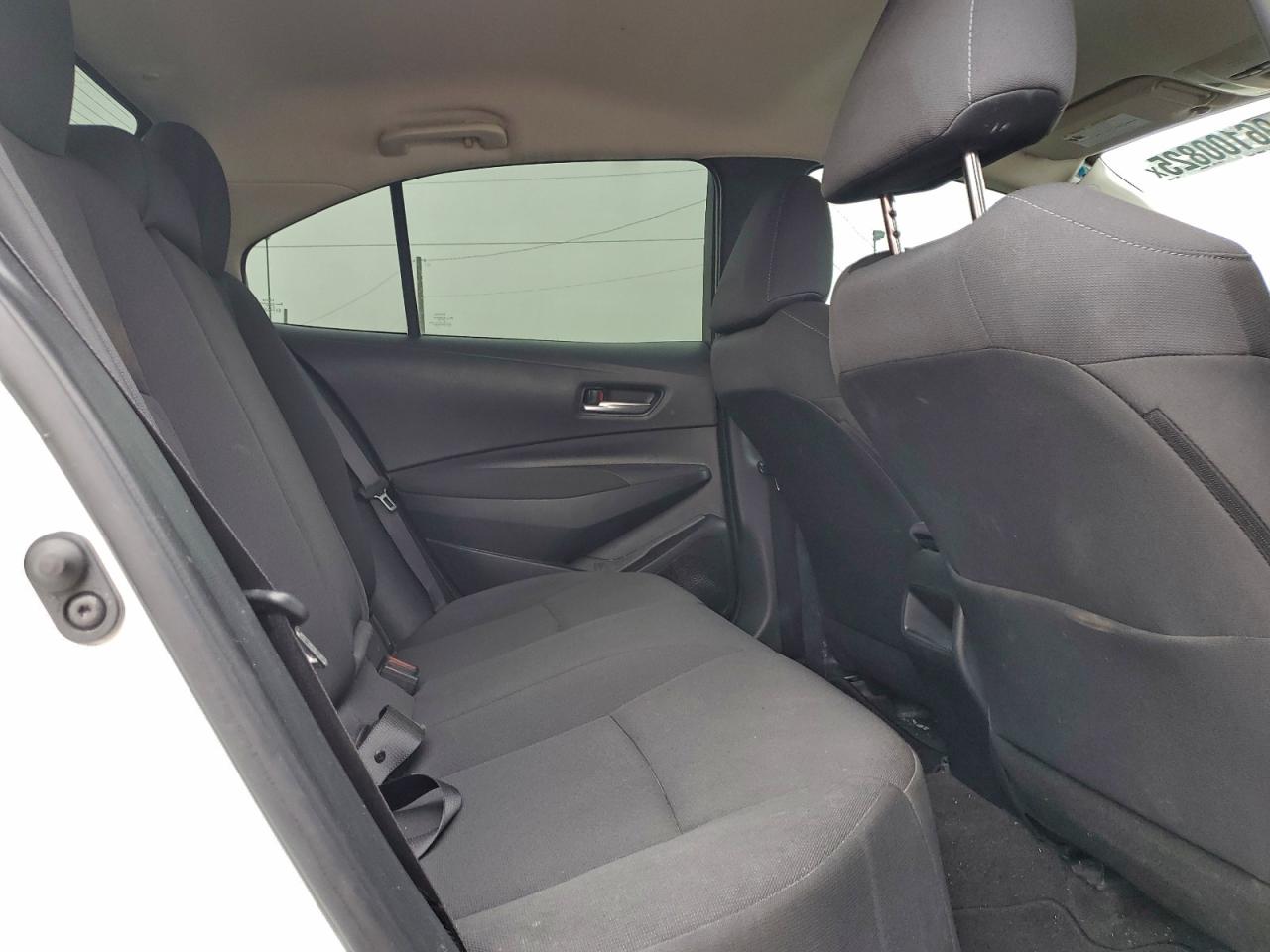 Toyota Corolla Le Image 6