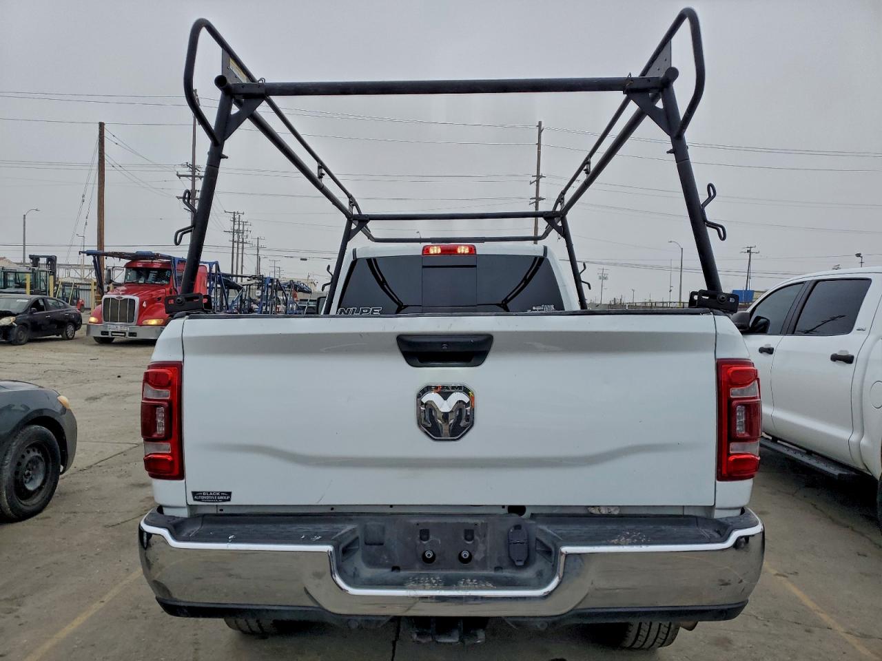 Ram 2500 Tradesman Image 6