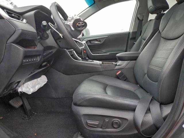 Toyota RAV4 Limited Image 5