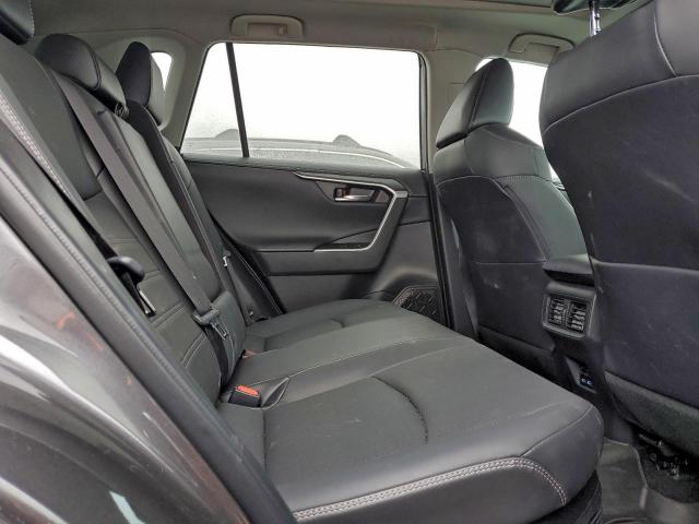 Toyota RAV4 Limited Image 10