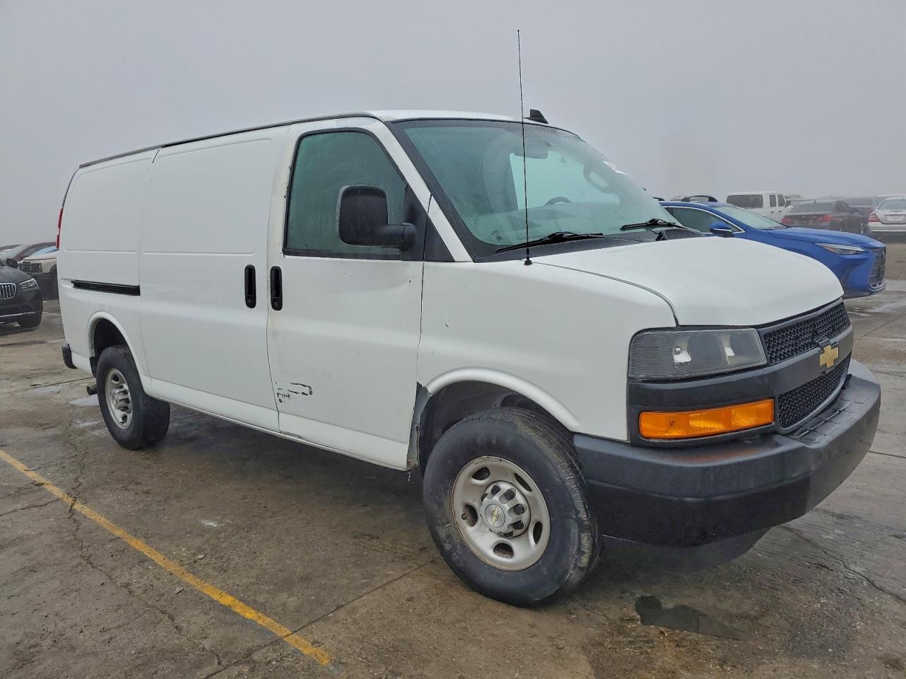 Chevrolet Express Image 8
