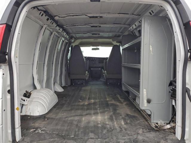 Chevrolet Express Image 5