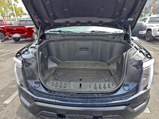 Ford F-150 Lightning Pro Image 3