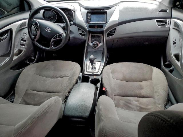 Hyundai ELANTRA Gls Image 9