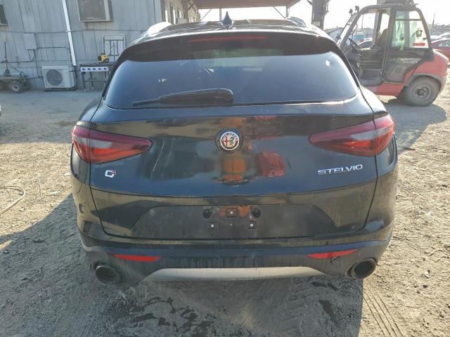 Alfa Romeo Stelvio Image 5