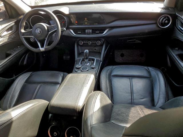 Alfa Romeo Stelvio Image 7