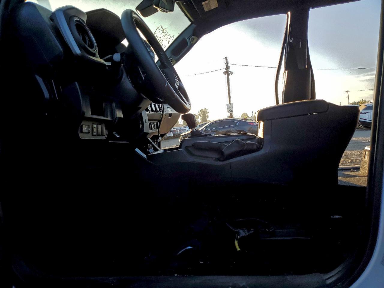 Toyota Tacoma Double Cab Image 6