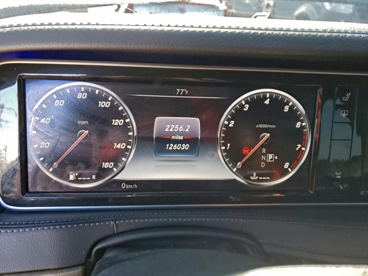 Mercedes-Benz S-Class 550 Image 13