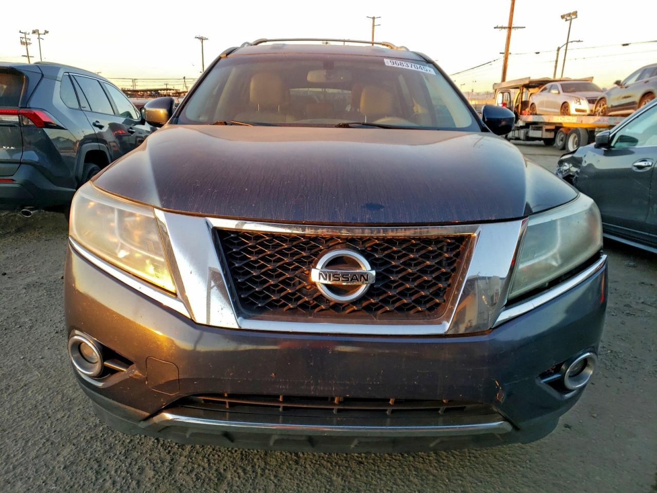 Nissan Pathfinder S Image 5