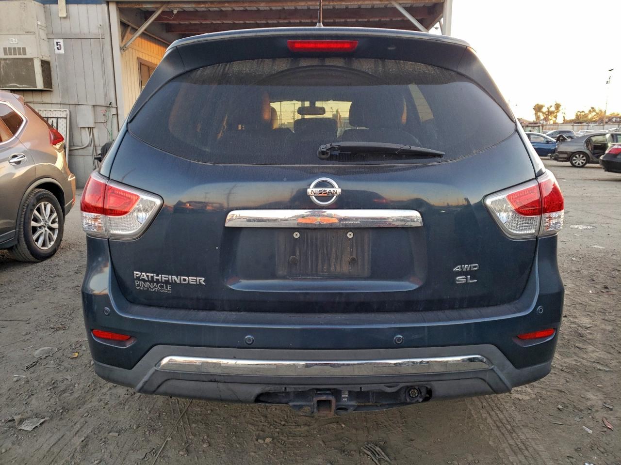 Nissan Pathfinder S Image 6