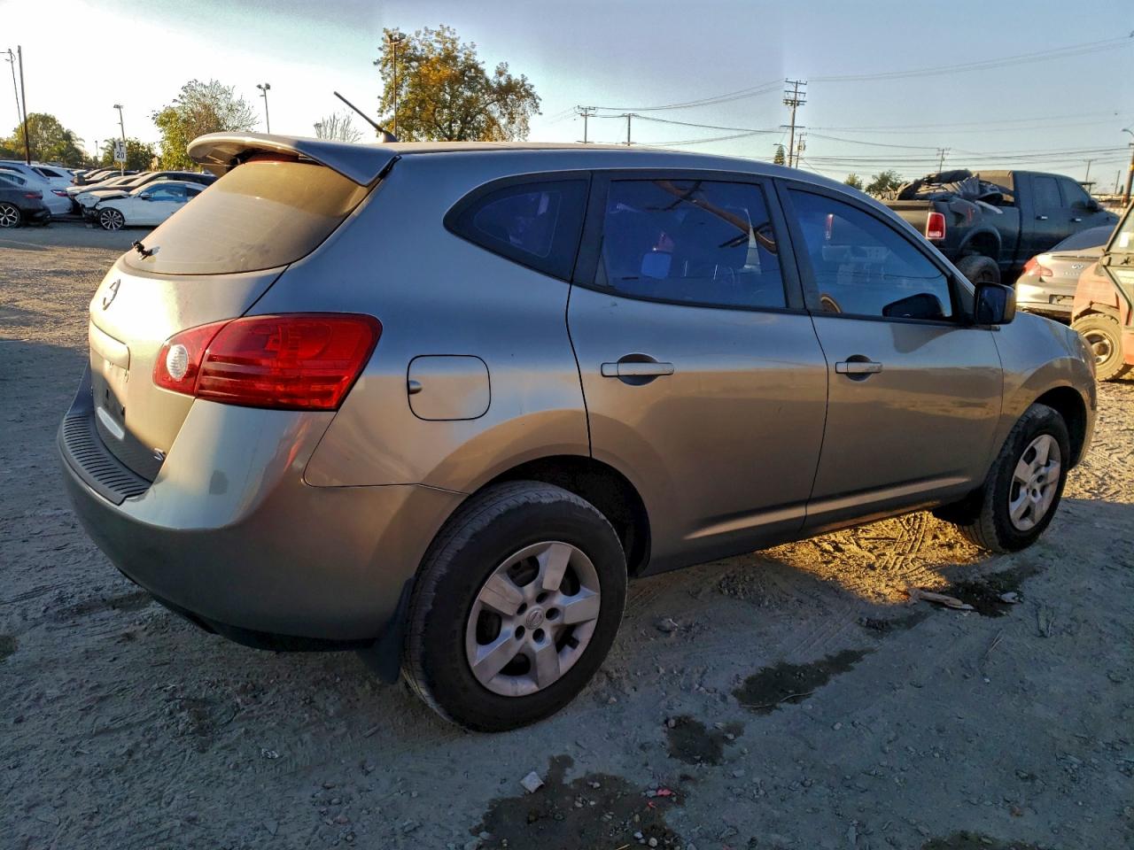 Nissan Rogue S Image 13