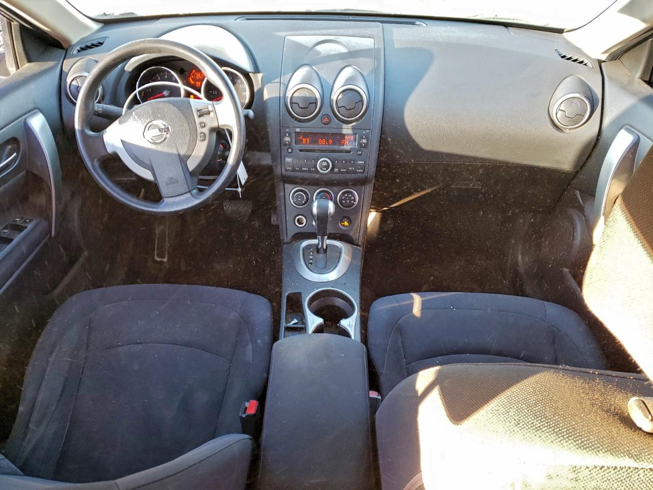 Nissan Rogue S Image 7