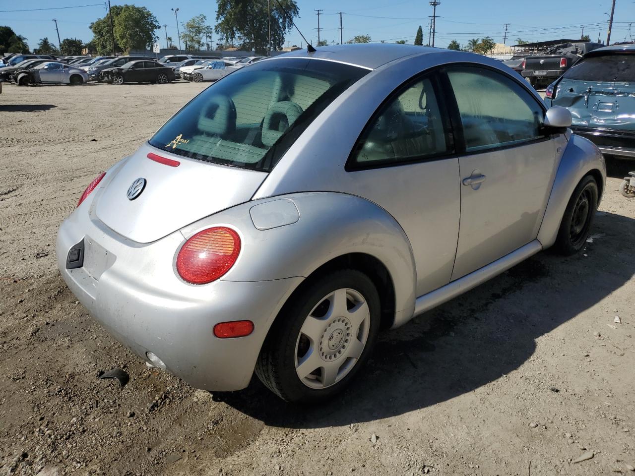 Volkswagen Beetle Gls Image 2