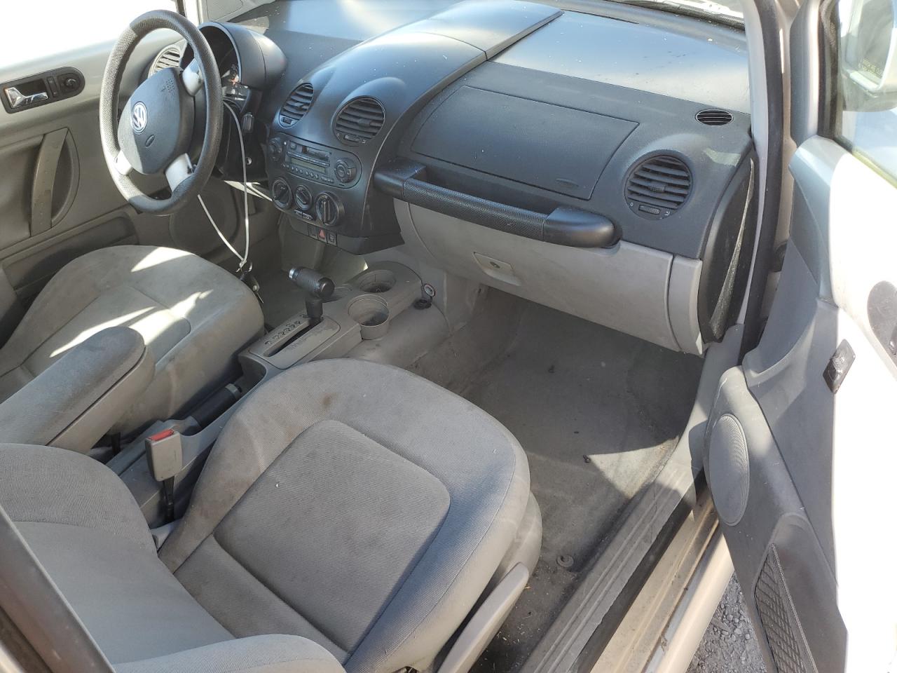 Volkswagen Beetle Gls Image 9