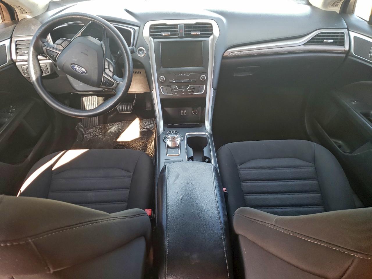 Ford Fusion Se Image 10