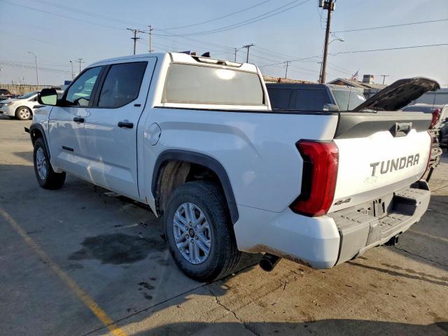 Toyota Tundra Crewmax Sr Image 2