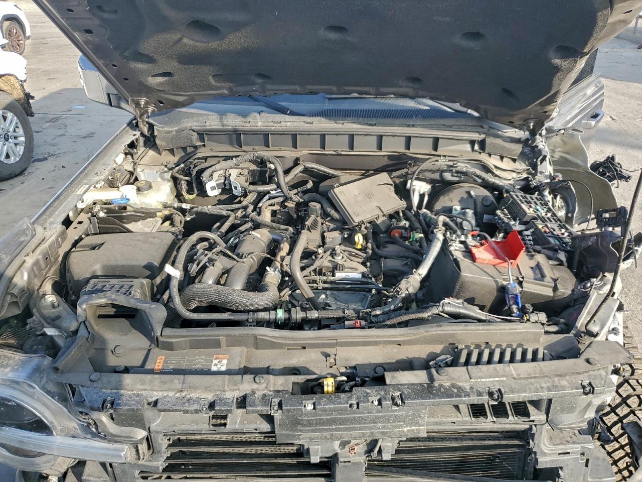 Ford Bronco Base Image 10