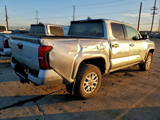 Toyota Tacoma Double Cab Image 3