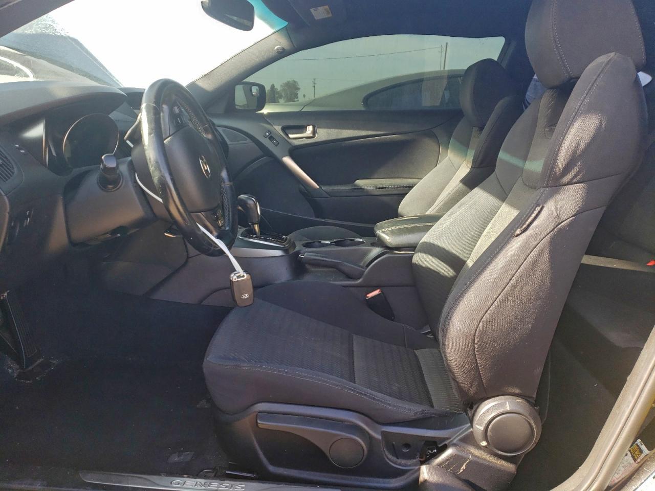 Hyundai Genesis 3.8l Image 8