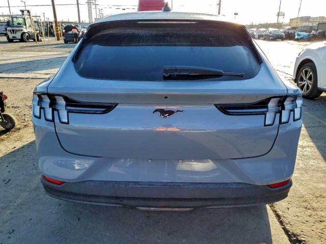 Ford Mustang Select Image 3