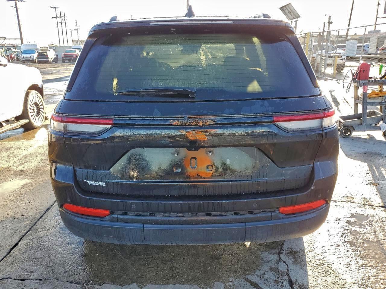 Jeep Grand Cherokee Laredo Image 5