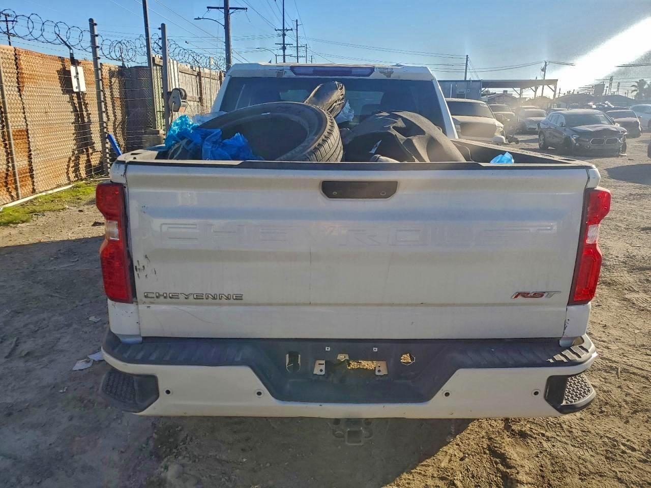 Chevrolet Silverado C1500 Lt Image 12