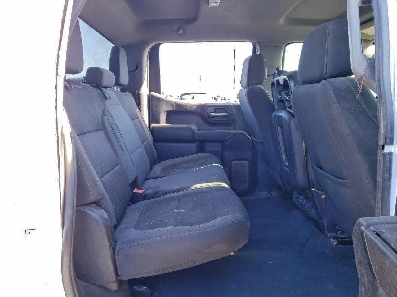 Chevrolet Silverado C1500 Lt Image 2