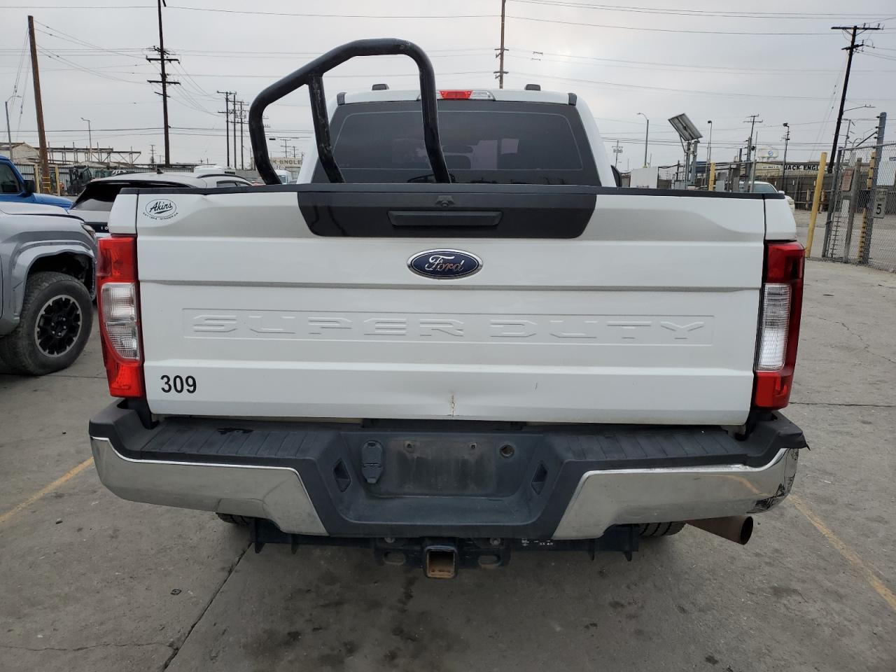 Ford F-250 Super Duty Image 5