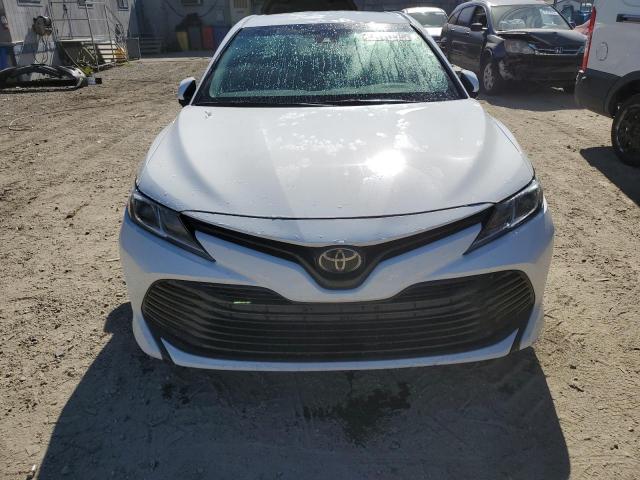 Toyota Camry L Image 2