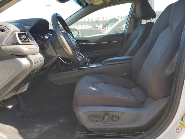 Toyota Camry L Image 10