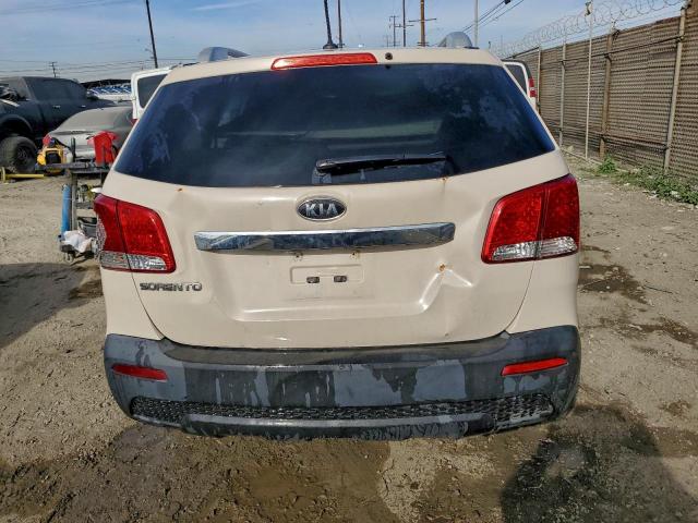Kia Sorento Base Image 10