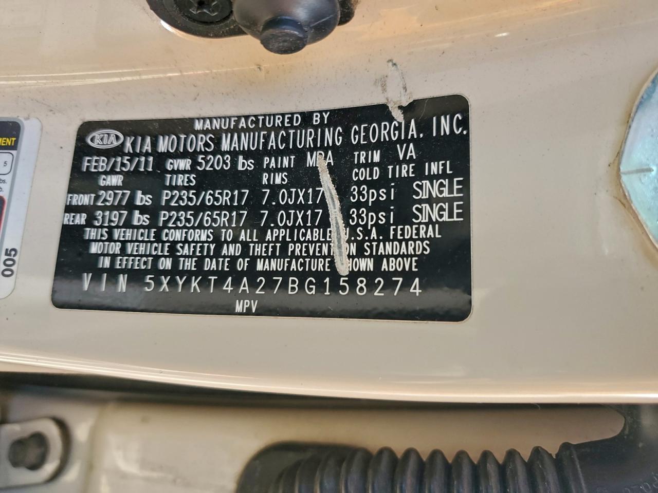 Kia Sorento Base Image 9