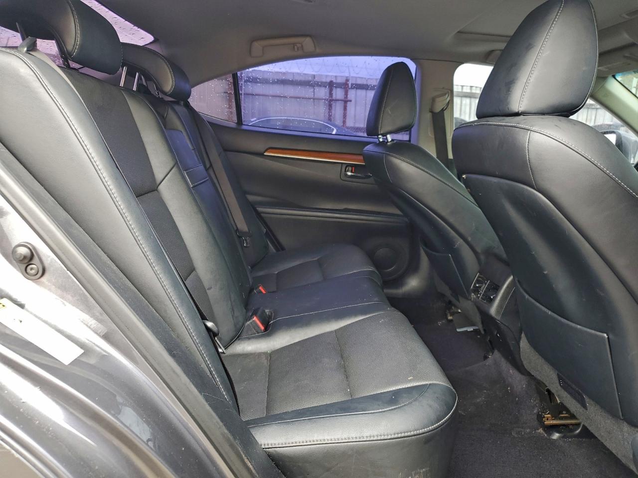 Lexus Es 300h Image 8