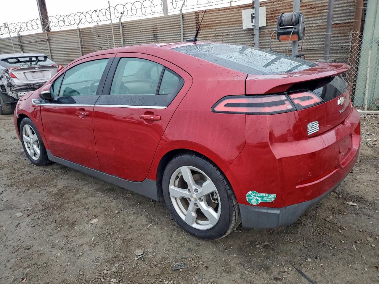 Chevrolet Volt Image 2