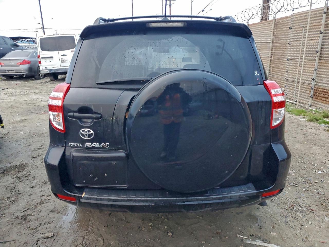 Toyota RAV4 Image 12