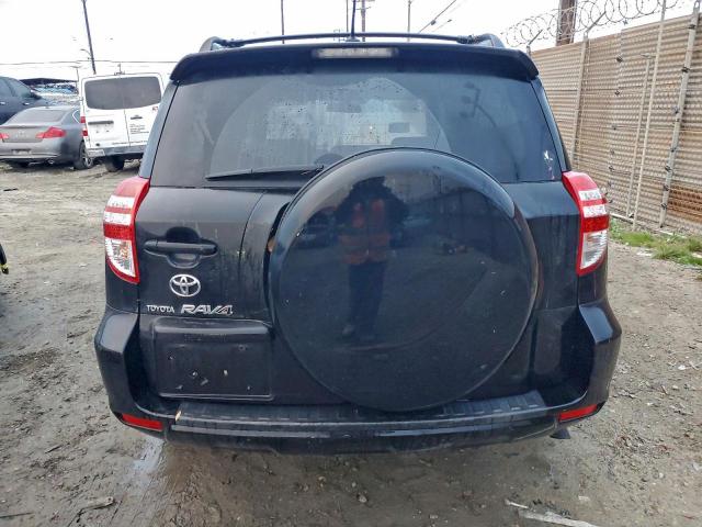 Toyota RAV4 Image 12