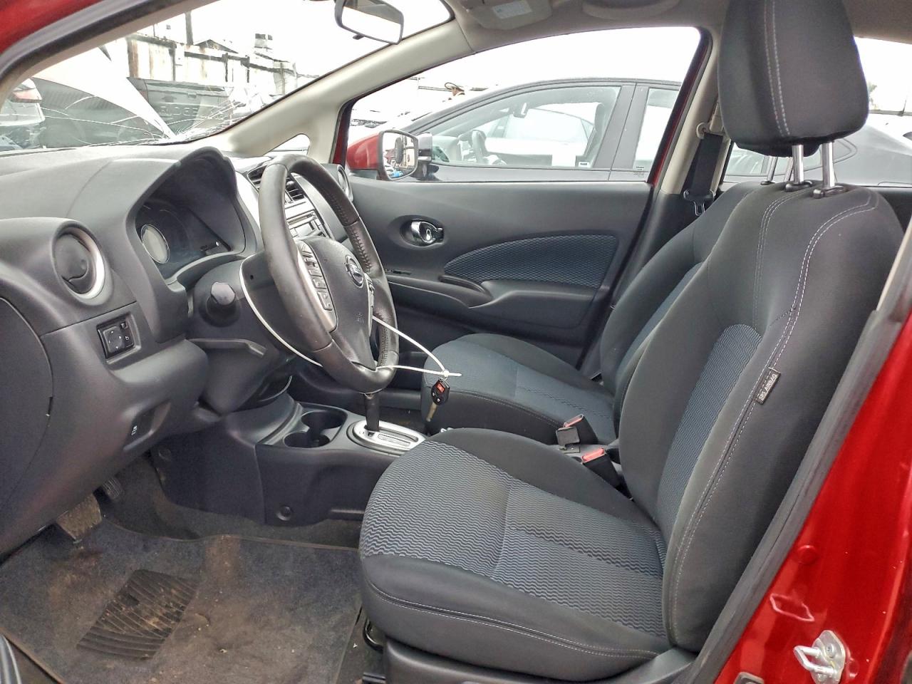 Nissan Versa S Image 8