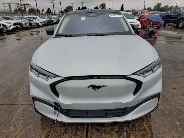 Ford Mustang Premium Image 5