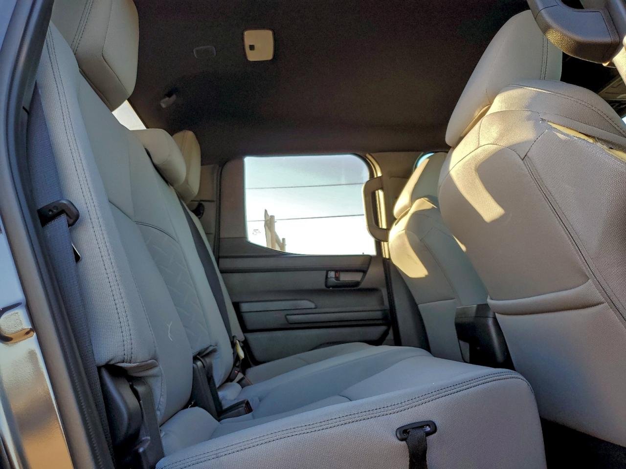 Toyota Tacoma Double Cab Image 9