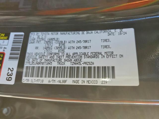 Toyota Tacoma Double Cab Image 10