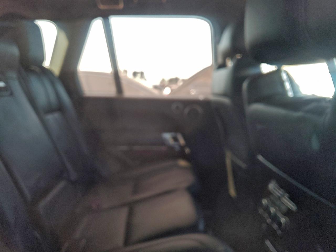 Land Rover Range Rover Image 12